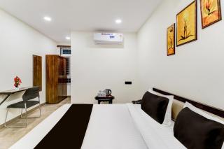 Super Townhouse OAK Owaisi Hospital Mailardevpally Formerly Tolkanti Arc - 3