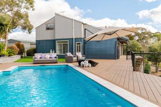 Amazing Views at Three Hills Unique SA Bush Home - 9