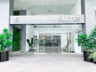 Luxury Suites frente mall del sol a pocos minutos del aeropuerto y terminal terrestre - 2