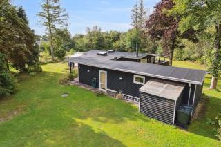 Renovated Holiday Home Near Water And Nature - 9