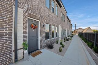 Luxury 2BR Getaway Near Stadiums and Texas Live - 5