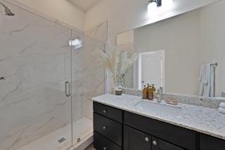 Luxury 2BR Getaway Near Stadiums and Texas Live - 1