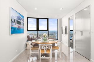 Lovely beachfront 2b apt in the heart of surfers - 8