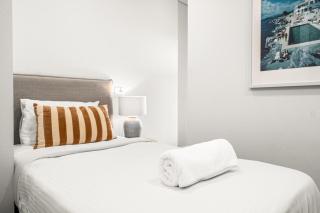 Lovely beachfront 2b apt in the heart of surfers - 7