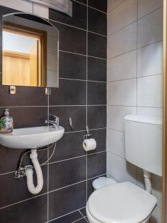 APT Near Millenium Cross trail on Vodno, State Clinical Center, City-Center, free parking place - 3