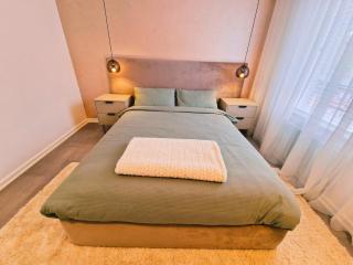 5 star Luxurious Stay by Waterfront and City Centre - 2