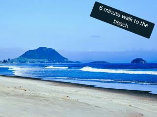 Papamoa Waves - Seaside Getaway - 4