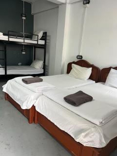 Nara Hostel Don Mueang - 4