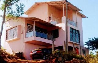 Dr Halkarnikar Bungalow - 2