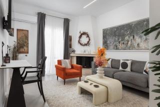 Olympian Zeus Apartments - 0