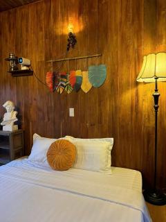 Nhà Bên Đồi - 1