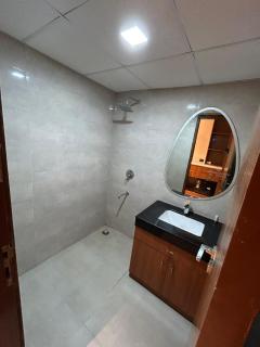 Galaxia Luxe Stay Omaxe Hazratganj mall - 3