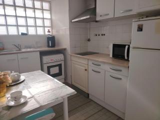 Double bedroom appartement Balcony Central City AC - 4