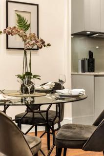 The Chic Retreat - 1