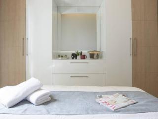Comfy - 1BR Apt W Pool & Gym in Gemmayze - 5