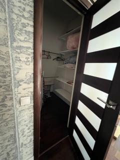 Central Park Street Apt - 1