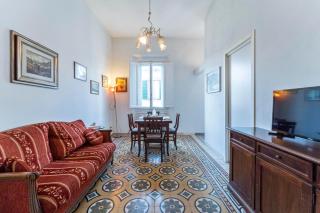 UNYCA - Classic Florentine Atmosphere - 2