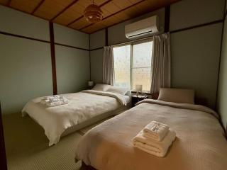 King Bed, 65''TV, WiFi, 30min to KIX, 45' to Namba - 6