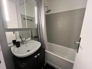 Charmant studio, proche centre et ski-bus, avec jardin et WIFI – idéal pour 4 personnes - FR-1-624-56 - 2