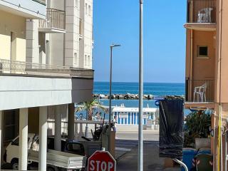 28 Trilocale a pochi passi dal mare - 2