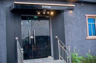 J3's Apartment & Lounge - 1