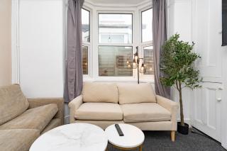 Open Mind Property - 9 Guests & Free Parking - 4