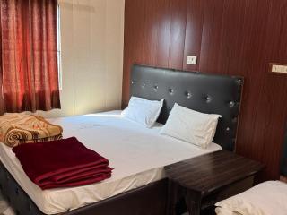 Hotel Yash - 3