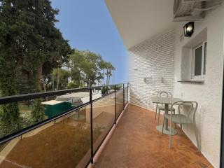 Skol 129 - Bright Renovated Beachfront Studio - 2