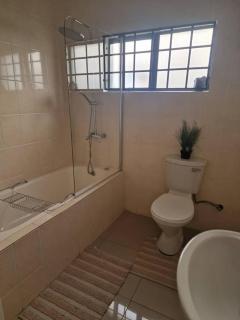 Luxe Comfort Retreat - 3