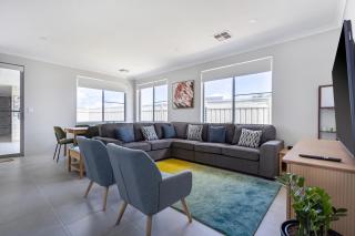 Barefoot2Beach by Swan BnB Management - 9