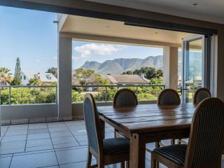 Shores Keep - Self Catering Home - 8