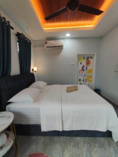 Ku's Roomstay 2 - Free Netflix & Wifi - 3