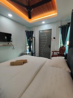 Ku's Roomstay 2 - Free Netflix & Wifi - 6