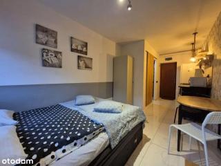 NightHost Robotnicza 32 m248 Wrocław free parking - 0
