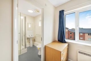 Budget-Friendly Ensuite Rooms, Shared Kitchen - 4