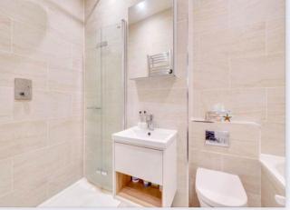 Fulham 3-Bed Duplex - Luxury interiors, prime spot - 7