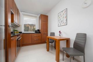 Wooden Apartment Bellottiego Warsaw with Parking by Noclegi Renters - 5