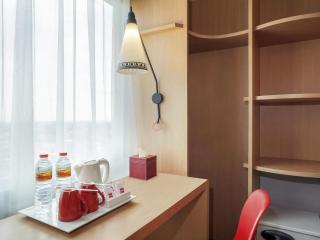 ibis Yogyakarta Adi Sucipto - 1