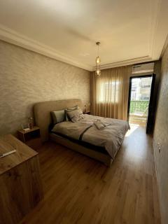 Stylish & Central 3BR AC Wifi 10 min to Beach - 9