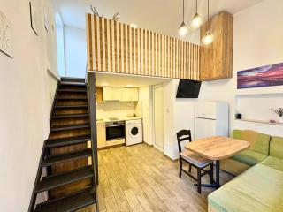 City Charm Apartments 1A - 0