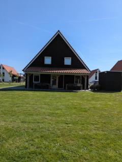 Moderne luxe vakantiewoning met sauna en kookeiland - 9