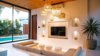 Casa Petak 8 - Tropical Haven Stylish 3BR with Pool in Pererenan - 6