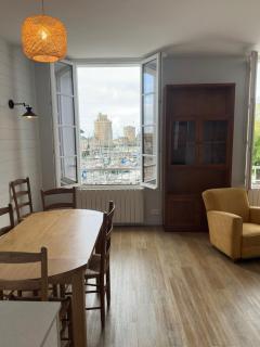 Valin 1, centre ville, face au port, LR105 - 6