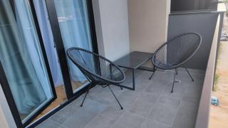 Heaven Luxury Stay - Prime Location with Free Parking - 2