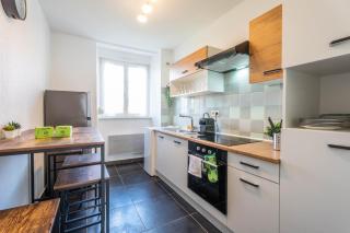 Super appartement stationnement gratuit wifi - 1