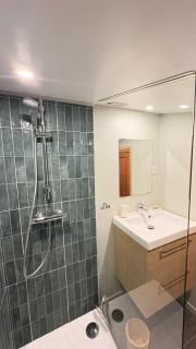 Large sunny duplex, forest, fireplace, skiing - 8