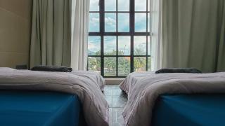 Batu Caves Cozy 2 Storey House with Free Netflix - 9
