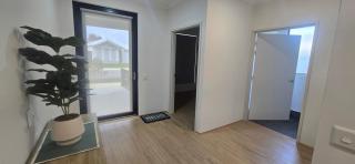 Large Home Accessible Spacious and Ready to Enjoy - 5