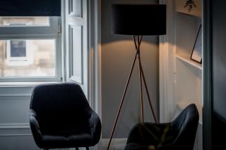 City Centre, 3BR Home, Next to Tram Stop, Sleeps7 - 4
