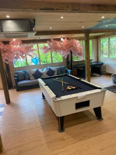 forest lodge - 1